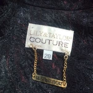 ELEGANGT AND STYLISH VINTAGE LILY AND TAYLOR 2 PIECE SUIT SIZE 20